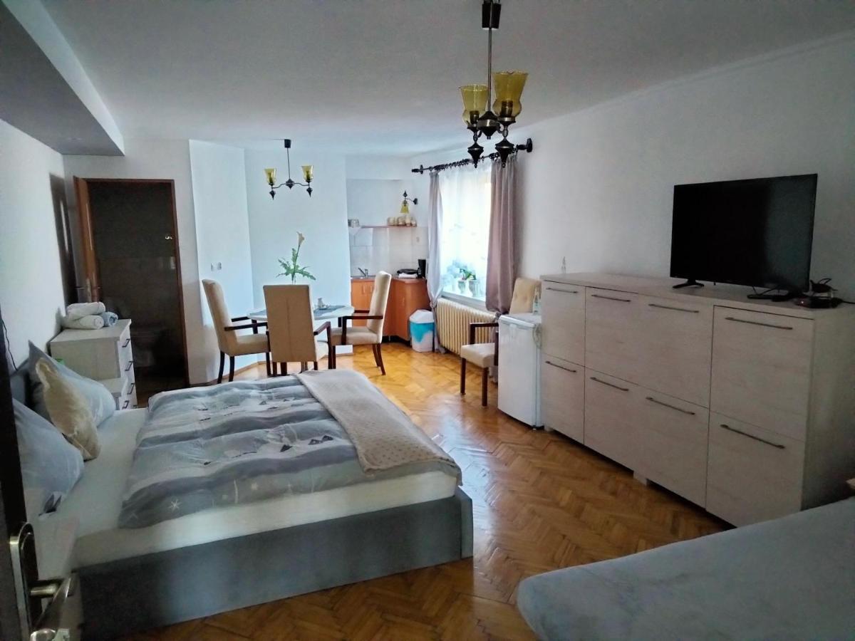 Pod Piramida Villa Lugniany Ngoại thất bức ảnh